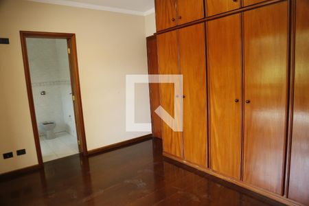 Casa à venda com 500m², 4 quartos e 4 vagasSuíte 1