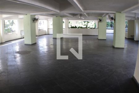 Apartamento para alugar com 65m², 2 quartos e 1 vagaÁrea comum - Salão de festas