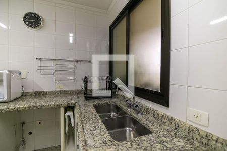 Apartamento à venda com 215m², 3 quartos e 4 vagas Apartamento à venda com 215m², 3 quartos e 4 vagasCozinha - Torneira