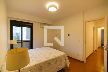 Apartamento à venda com 215m², 3 quartos e 4 vagas Apartamento à venda com 215m², 3 quartos e 4 vagasQuarto 1