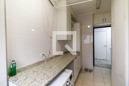 Apartamento à venda com 215m², 3 quartos e 4 vagas Apartamento à venda com 215m², 3 quartos e 4 vagasÁrea de Serviço