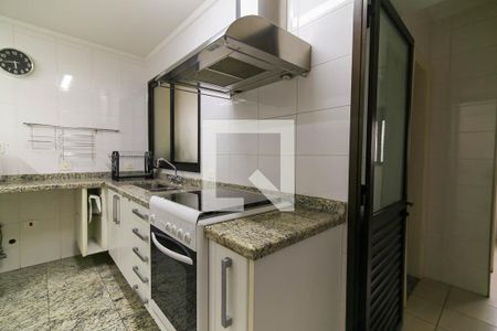Apartamento à venda com 215m², 3 quartos e 4 vagas Apartamento à venda com 215m², 3 quartos e 4 vagasCozinha