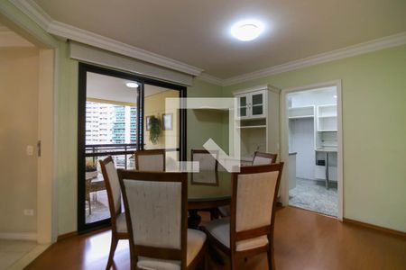 Apartamento à venda com 215m², 3 quartos e 4 vagas Apartamento à venda com 215m², 3 quartos e 4 vagasSala de Jantar