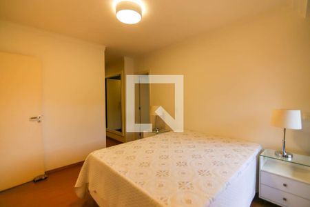 Apartamento à venda com 215m², 3 quartos e 4 vagas Apartamento à venda com 215m², 3 quartos e 4 vagasQuarto 1