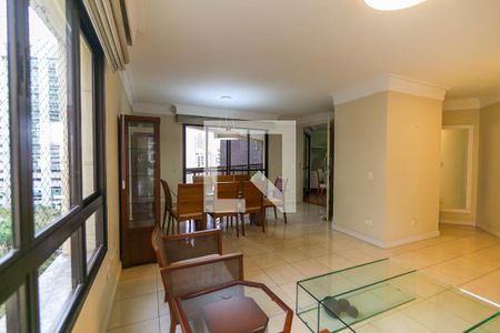 Apartamento à venda com 215m², 3 quartos e 4 vagas Apartamento à venda com 215m², 3 quartos e 4 vagasSala