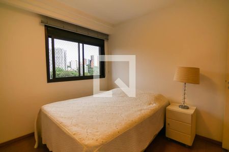 Apartamento à venda com 215m², 3 quartos e 4 vagas Apartamento à venda com 215m², 3 quartos e 4 vagasQuarto 2