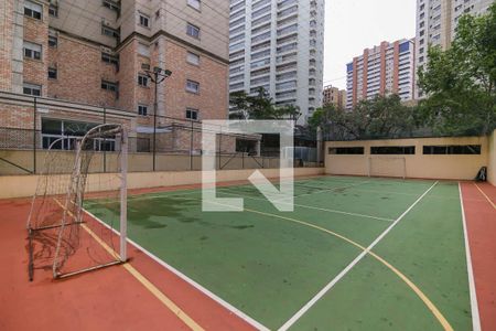 Apartamento à venda com 215m², 3 quartos e 4 vagas Apartamento à venda com 215m², 3 quartos e 4 vagasQuadra Esportiva