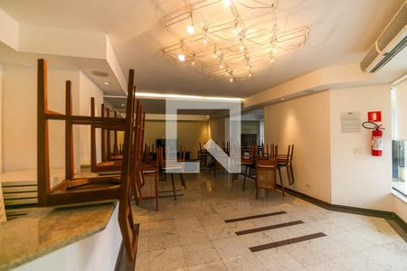 Apartamento à venda com 215m², 3 quartos e 4 vagas Apartamento à venda com 215m², 3 quartos e 4 vagasÁrea comum - Salão de festas