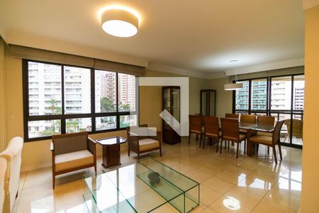 Apartamento à venda com 215m², 3 quartos e 4 vagas Apartamento à venda com 215m², 3 quartos e 4 vagasSala