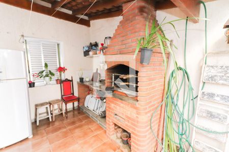 Casa à venda com 150m², 4 quartos e 3 vagas Casa à venda com 150m², 4 quartos e 3 vagasQuintal / Churrasqueira