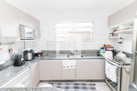 Casa à venda com 150m², 4 quartos e 3 vagas Casa à venda com 150m², 4 quartos e 3 vagasCozinha