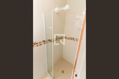 Casa à venda com 150m², 4 quartos e 3 vagas Casa à venda com 150m², 4 quartos e 3 vagasBanheiro