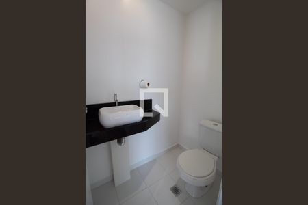 Lavabo de apartamento para alugar com 2 quartos, 85m² em Vila Andrade, São Paulo