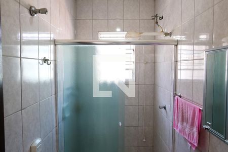 Casa à venda com 400m², 2 quartos e 5 vagas Casa à venda com 400m², 2 quartos e 5 vagasBanheiro da Lavanderia