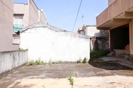 Casa à venda com 400m², 2 quartos e 5 vagas Casa à venda com 400m², 2 quartos e 5 vagasQuintal