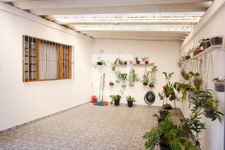 Casa à venda com 400m², 2 quartos e 5 vagas Casa à venda com 400m², 2 quartos e 5 vagasGaragem