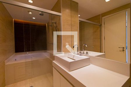 Apartamento à venda com 55m², 1 quarto e 1 vaga Apartamento à venda com 55m², 1 quarto e 1 vagaBanheiro da Suíte