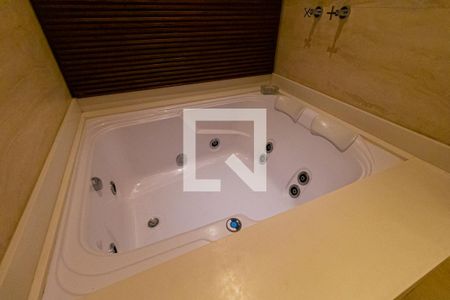 Apartamento à venda com 55m², 1 quarto e 1 vaga Apartamento à venda com 55m², 1 quarto e 1 vagaBanheiro da Suíte