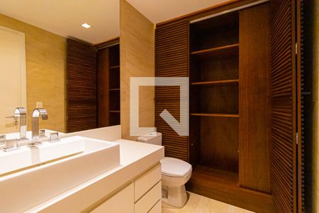 Apartamento à venda com 55m², 1 quarto e 1 vaga Apartamento à venda com 55m², 1 quarto e 1 vagaBanheiro da Suíte