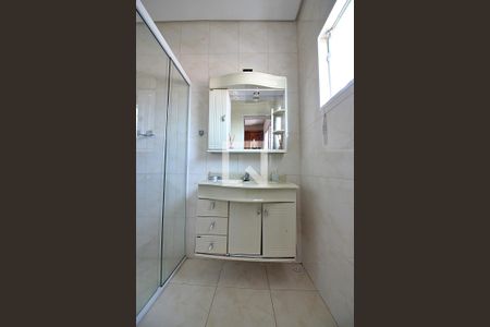 Casa à venda com 413m², 4 quartos e 3 vagasBanheiro do Quarto 1 - Suíte