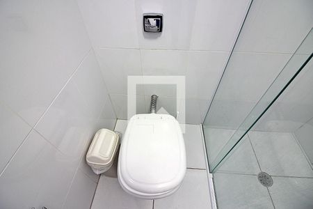 Casa à venda com 413m², 4 quartos e 3 vagasBanheiro Social 2