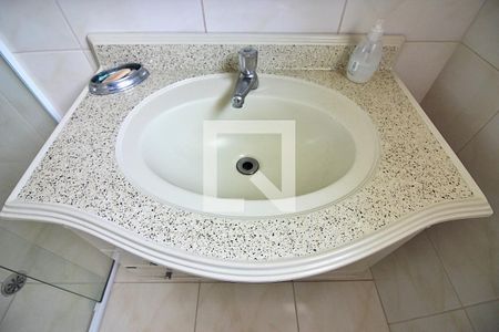 Casa à venda com 413m², 4 quartos e 3 vagasBanheiro do Quarto 1 - Suíte