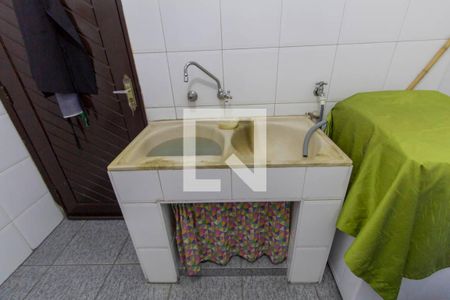 Casa à venda com 230m², 3 quartos e 4 vagasÁrea de Serviço