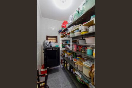 Casa à venda com 230m², 3 quartos e 4 vagasCozinha - Despensa 