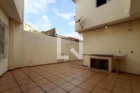 Casa à venda com 300m², 3 quartos e 3 vagasQuintal