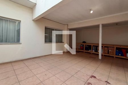 Casa à venda com 300m², 3 quartos e 3 vagasGaragem 