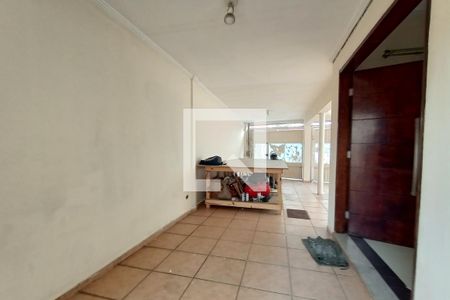 Casa à venda com 300m², 3 quartos e 3 vagasHall de Entrada