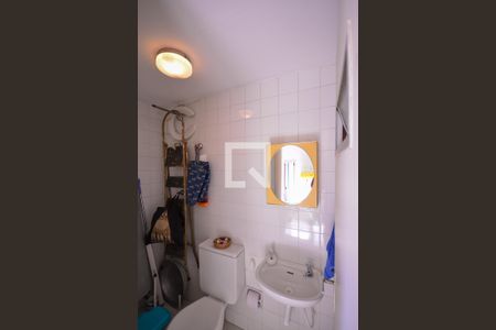 Apartamento à venda com 74m², 2 quartos e 1 vagaBanheiro de Serviço