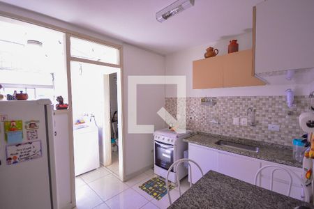 Apartamento à venda com 74m², 2 quartos e 1 vagaCozinha