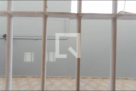 Vista Sala de casa para alugar com 2 quartos, 52m² em Vila Ré, São Paulo