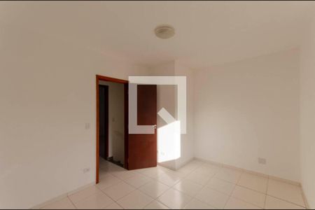 Quarto 1 de casa para alugar com 2 quartos, 52m² em Vila Ré, São Paulo