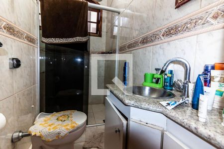 Casa à venda com 180m², 3 quartos e 3 vagas Casa à venda com 180m², 3 quartos e 3 vagasBanheiro social