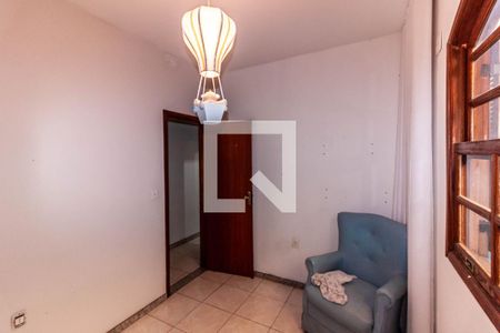 Casa à venda com 180m², 3 quartos e 3 vagas Casa à venda com 180m², 3 quartos e 3 vagasQuarto 1