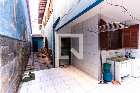 Casa à venda com 180m², 3 quartos e 3 vagas Casa à venda com 180m², 3 quartos e 3 vagasÁrea Externa