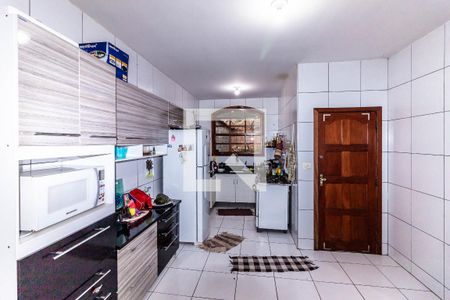 Casa à venda com 180m², 3 quartos e 3 vagas Casa à venda com 180m², 3 quartos e 3 vagasCozinha