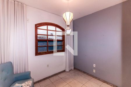 Casa à venda com 180m², 3 quartos e 3 vagas Casa à venda com 180m², 3 quartos e 3 vagasQuarto 1