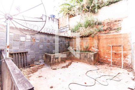 Casa à venda com 180m², 3 quartos e 3 vagas Casa à venda com 180m², 3 quartos e 3 vagasÁrea Externa