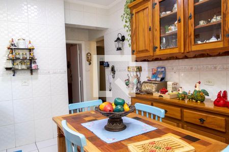 Apartamento à venda com 205m², 4 quartos e 3 vagas Apartamento à venda com 205m², 4 quartos e 3 vagasCozinha