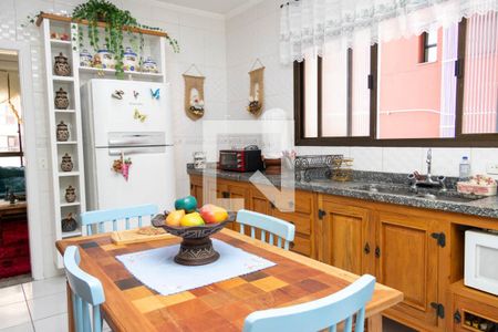 Apartamento à venda com 205m², 4 quartos e 3 vagas Apartamento à venda com 205m², 4 quartos e 3 vagasCozinha