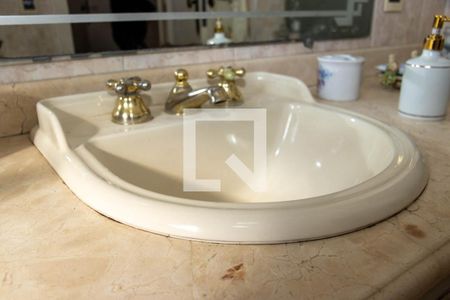 Apartamento à venda com 205m², 4 quartos e 3 vagas Apartamento à venda com 205m², 4 quartos e 3 vagasBanheiro