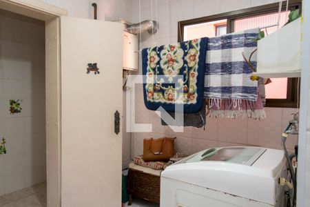 Apartamento à venda com 205m², 4 quartos e 3 vagas Apartamento à venda com 205m², 4 quartos e 3 vagasÁrea de Serviço