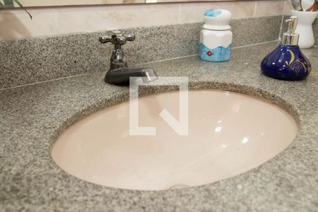 Apartamento à venda com 205m², 4 quartos e 3 vagas Apartamento à venda com 205m², 4 quartos e 3 vagasSuite do Quarto 3