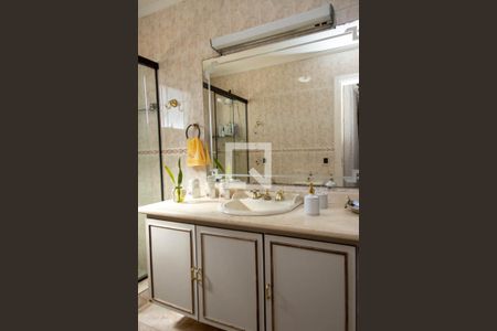 Apartamento à venda com 205m², 4 quartos e 3 vagas Apartamento à venda com 205m², 4 quartos e 3 vagasSuite do Quarto 4