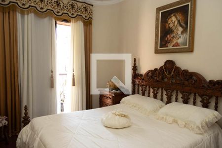 Apartamento à venda com 205m², 4 quartos e 3 vagas Apartamento à venda com 205m², 4 quartos e 3 vagasQuarto 4