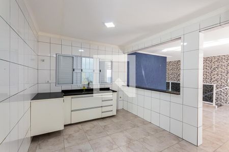 Casa à venda com 240m², 3 quartos e 8 vagas Casa à venda com 240m², 3 quartos e 8 vagasCozinha