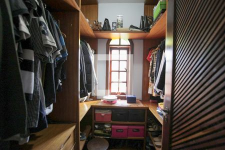 Casa à venda com 450m², 5 quartos e 4 vagasCloset da Suíte 1